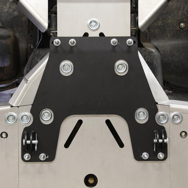 Plogfäste mittmonterat Loncin, Passar LONCIN XWOLF 700 och GOES XWOLF 700. Ett tillbehör till ATV fyrhjuling utformat för styrka, säkerhet och funktion i Scandinaviskt klimat. 2