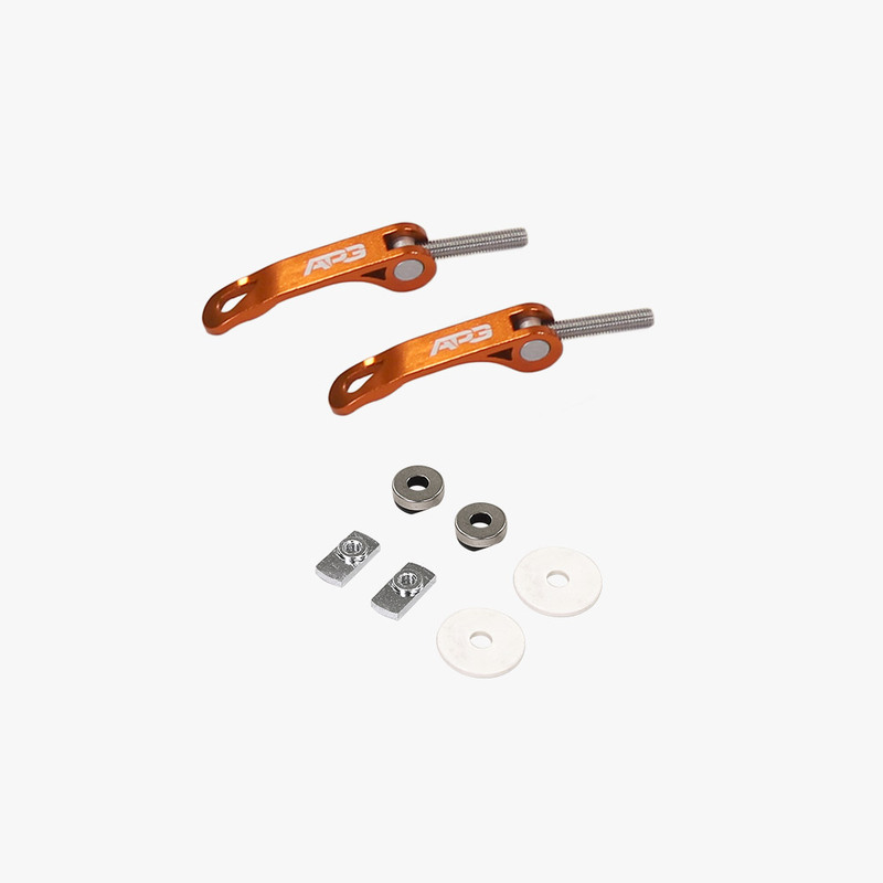 Snabbfäste redskapshållare, 2-pack. Ett tillbehör till ATV fyrhjuling utformat för styrka, säkerhet och funktion i Scandinaviskt klimat.