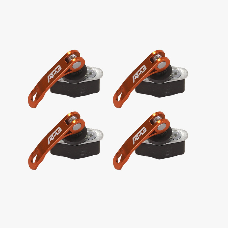 Snabbfäste Canam Quick release, För kompositrack 4-pack. Ett tillbehör till ATV fyrhjuling utformat för styrka, säkerhet och funktion i Scandinaviskt klimat.